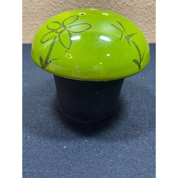 Ceramic Mushroom Shaker Vintage Pottery Parmesan Cheese Shaker Signed USA - Picture 1 of 8